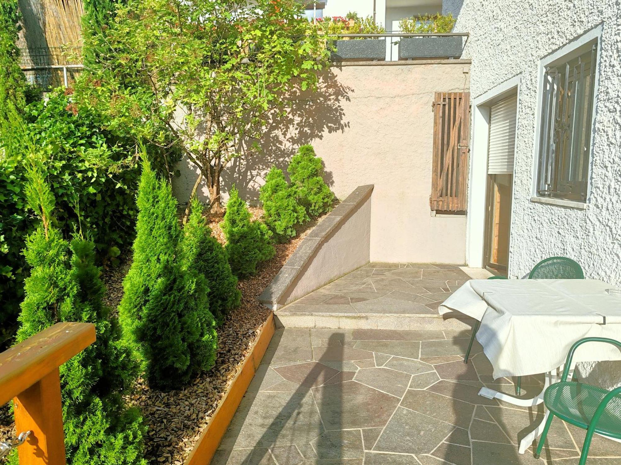 Schenna Garni Eden Bed & Breakfast Εξωτερικό φωτογραφία
