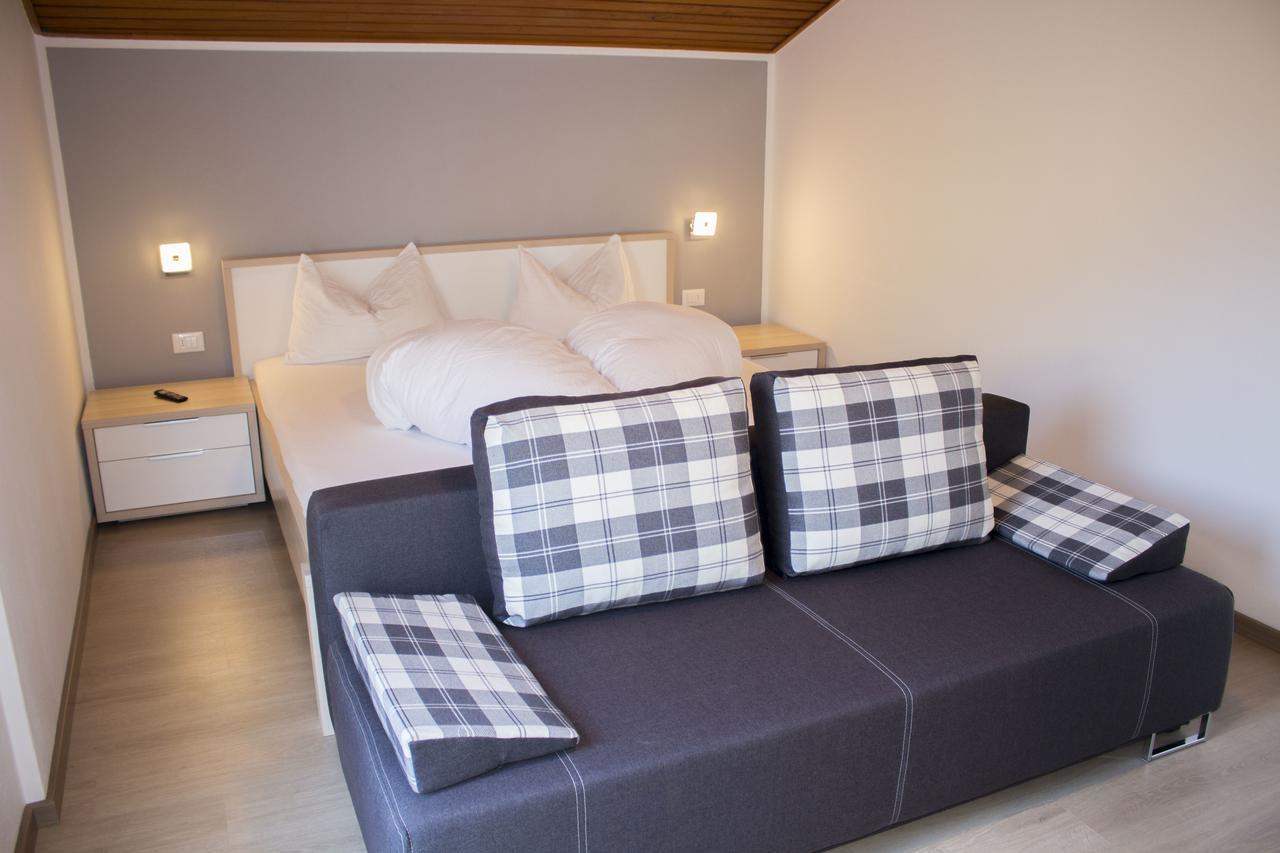 Schenna Garni Eden Bed & Breakfast Εξωτερικό φωτογραφία