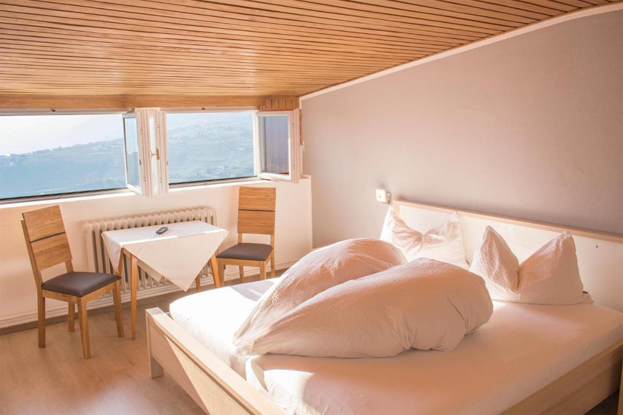 Schenna Garni Eden Bed & Breakfast Εξωτερικό φωτογραφία