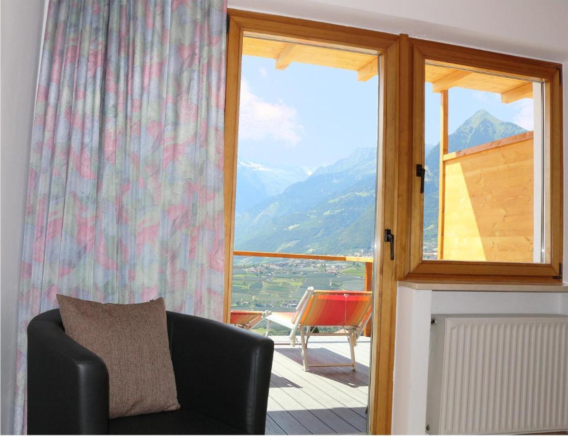 Schenna Garni Eden Bed & Breakfast Εξωτερικό φωτογραφία