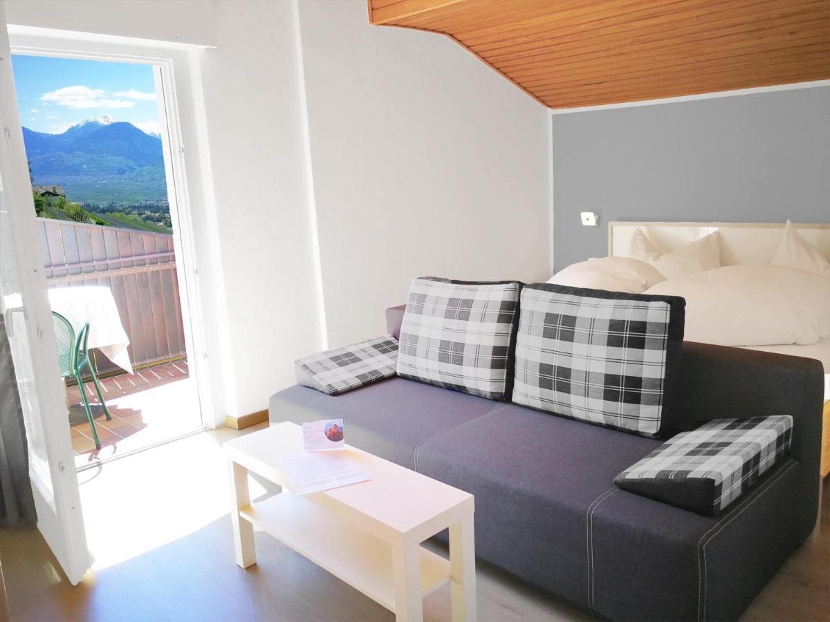 Schenna Garni Eden Bed & Breakfast Εξωτερικό φωτογραφία